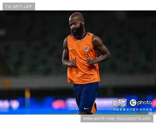 三镇门将失误送礼？青岛海牛主场收获三分，送亚泰提前一轮降级！