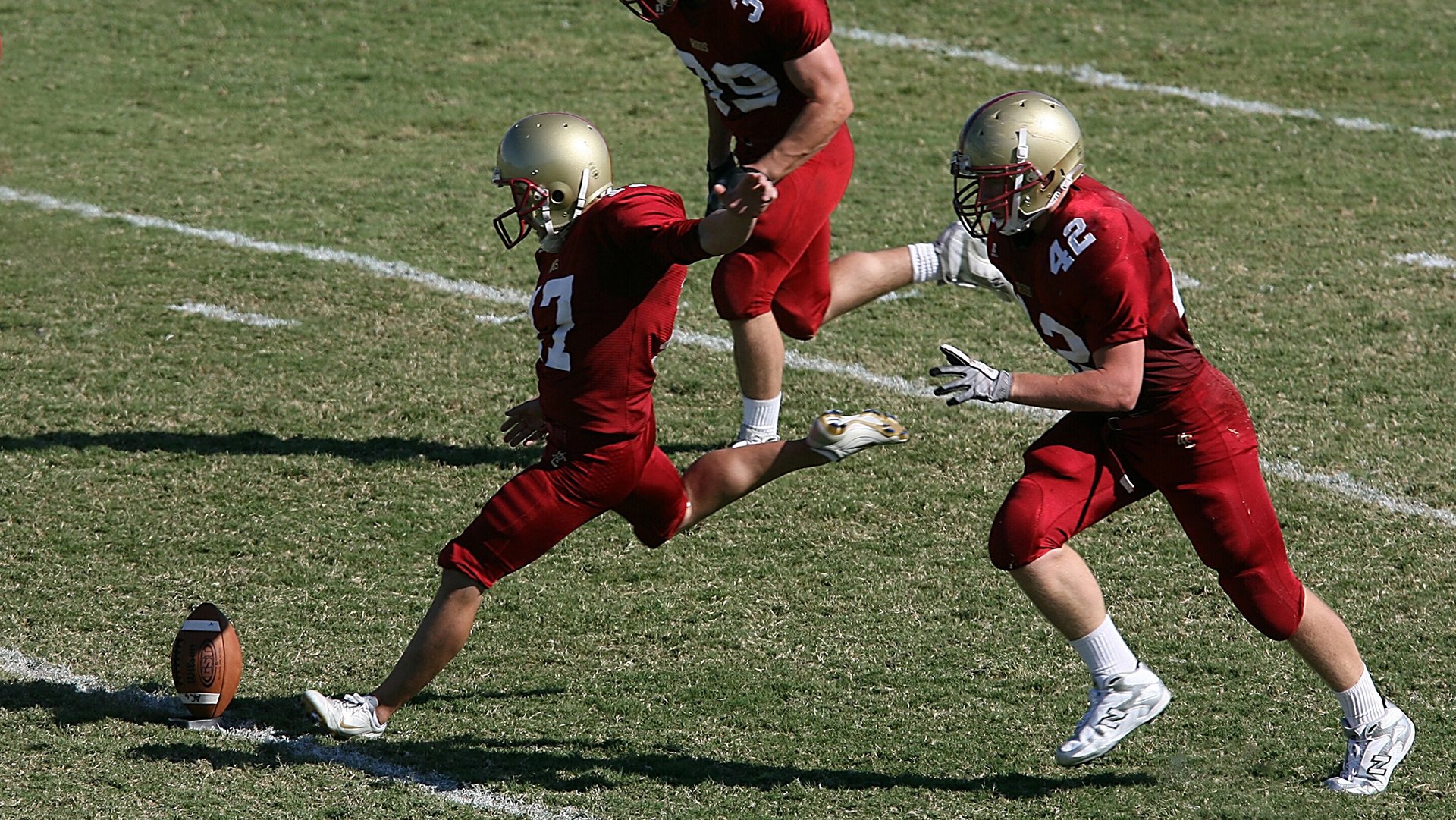 九游网页版官网-布隆迪足球青少年训练营吸引众多小将，布隆迪联赛